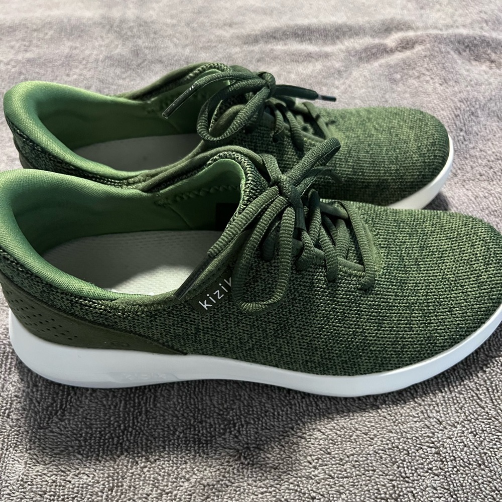 Women’s Kizik Women's Madrid Eco-Knit - Size 7